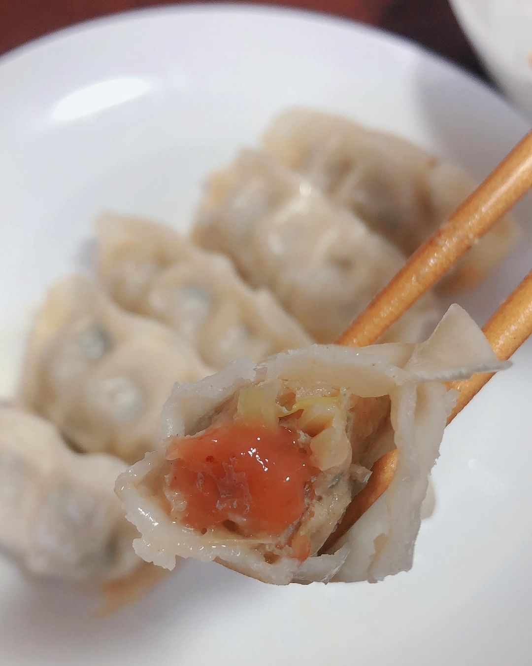 口コミ投稿：❤︎❤︎❤︎今夜は大好物の餃子にしました🥟🥟🥟かなりの量を焼くので、飽きないように2種類…