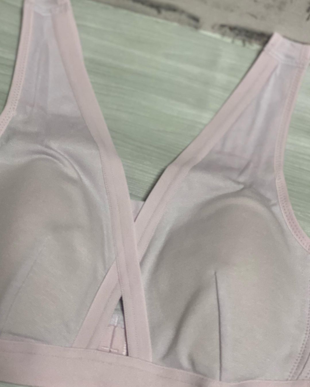 口コミ投稿：シャルレのナイトブラを使ってみました！！きれいなバストを維持したいため必ずナイ…