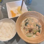 mooooo063koﾟ+.*♡*.+ﾟ ⁡#クリームシチュー 食べた#ルー 使わないの⁡#サーモン が良い感じ⁡#料理 慣れて無さすぎる人と作ったから疲れた⁡#過去pic #…のInstagram画像