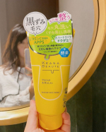 明色化粧品『ケアナボーテ 毛穴丸洗いスクラブ洗顔』 120g　税込1,100円 スクラブが入っているタイプの洗顔です👍じょりじょりするのは、お肌を痛めてる感じがしちゃうけど、泡立…のInstagram画像