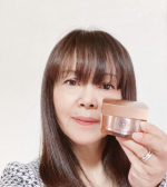 【パーフェクトワン 薬用リンクルストレッチジェル】有効成分「ビタミンPP」を配合し、シワ改善と美白※1ケアのWのアプローチ※1：メラニンの生成を抑え、シミ・ソバカスを防ぐ化粧水・乳液・クリ…のInstagram画像