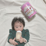 ⁡⁡⁡グリコ(u0040icreo_official )𝘴𝘢𝘮𝘢 のアイクレオ🧸⁡⁡初めて飲ませてみました🍼ゴクゴクと飲みっぷりがとてもいいです◯⁡アイクレオは母乳に近い風味なので…のInstagram画像