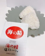 ✨海の精　あらしお ✨こちらの塩使って🧂塩むすびしただけなのに美味しすぎるぅ〜👌炊き立てのご飯にあらしお🍙本当に最高😘シンプルな料理であればある程旨味が引き立つ❣️ただ塩辛いだけじ…のInstagram画像