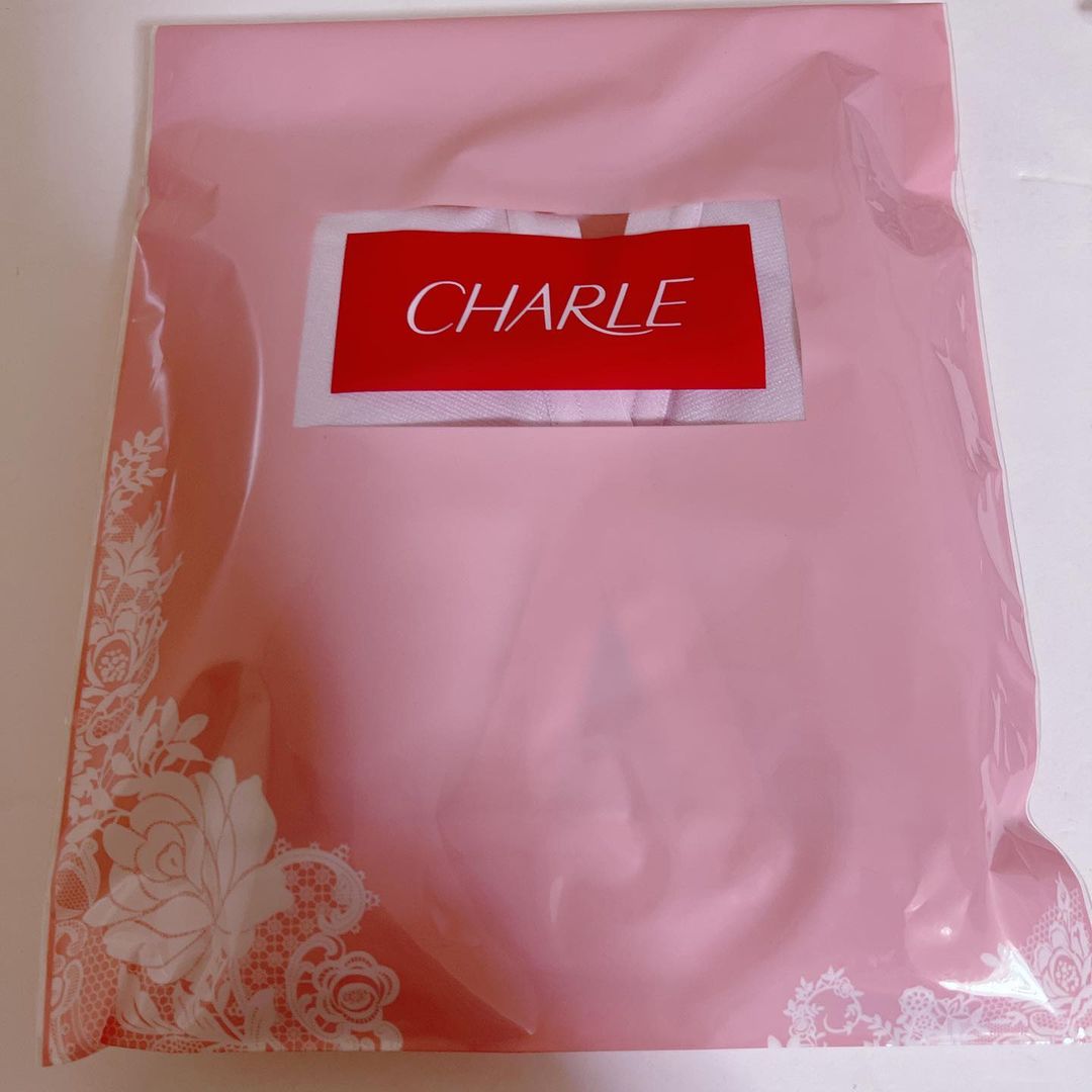 口コミ投稿：.*･♡°+°･♡*..*･♡°+°･モニターさせて頂きます♥♥⁡株式会社シャルレ様のシャルレナイト…