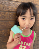 🌻᠁᠁᠁⛺️✨♡🩷🏖️ 　#pr 　　ツーウェイワールド㈱ 様　u0040mother_and_daughter_official 様　🏖️スティックタイプの日焼け止め⛱️ハーブの香…のInstagram画像