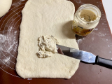 「いぶりがっこのクリームチーズマヨでパン作り」の画像（3枚目）