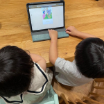 🧸PR🧸@babypark.toe samaの英語教材🔤バタバタの毎日だけどコツコツ隙間時間で進められる🙆‍♀️♡仕事から帰ってご飯の準備をしてる時に2人で見てもらってるよ👀！今まで…のInstagram画像
