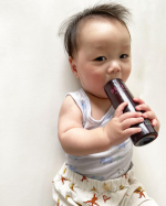 みんな食べてた🍒BELTAのこのローション使うようになってインスタでも見る機会増えた✨そしたら赤ちゃん見事なまでにボトル咥えがちと言う事が判明😂中身安心な素材でよかった！なんか分か…のInstagram画像