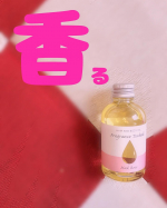 cosme_1pi. ヘアオイルとしても、ネイルケアとしても！💅様々な場所に使えます🤭私も全身くまなく使っちゃってる！🌈香りがダマスクローズで大好きすぎる🌹💛高級感あってリラックスでき…のInstagram画像