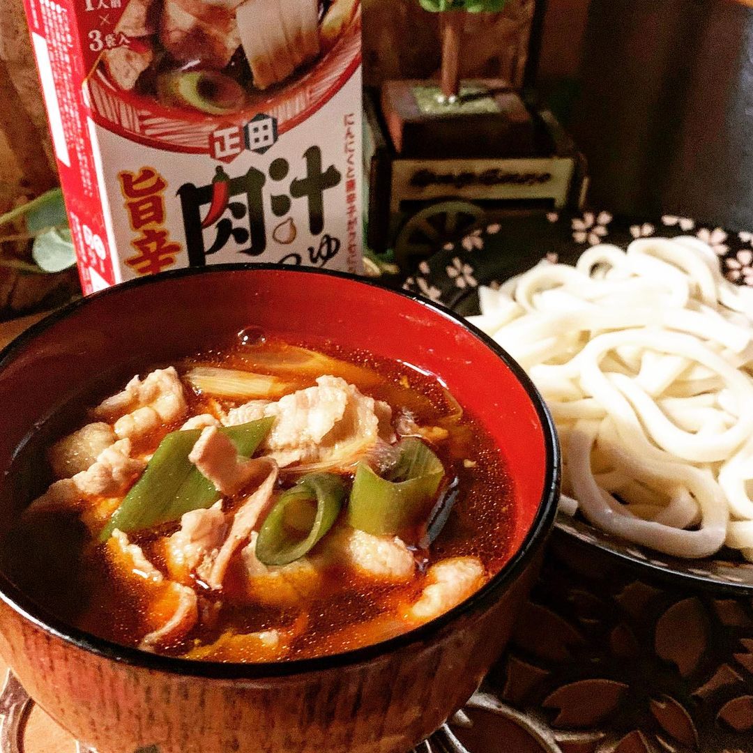 口コミ投稿：#正田醤油 の、気になっていたうどんつゆ。#麺でおいしい食卓旨辛肉汁うどんつゆ で…