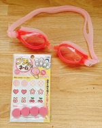 汚したくないもの名前がつけにくいものもプチッとネームで便利に解決✨ゴーグルなんてどこに名前書こうか悩んでたけど自慢できる出来栄え👏#PR #株式会社KAWAGUCHI #おなまえつけ…のInstagram画像