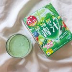 井藤漢方製薬様の✨植物酵素青汁✨大好きな青汁がさらに飲みやすい♫大麦若葉末＋87種の植物を使用している発酵エキスを配合した美味しい青汁です☺飲みやすさの理由には、りんご風味だからです🍎…のInstagram画像