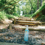 🌿日常のひとコマ🌿初めて通った山道で展望台を見つけ、プチハイキング！！すれ違う方と『こんにちは！お気をつけて😊』など挨拶するのが楽しいです😊30度超えの日に階段登るのキツかった〜汗だくにな…のInstagram画像