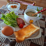 .#簡単朝ごパン で #おはようございます時間のない平日の朝ですが、栄養バランスも気になるところ#JITANPAKU #チキンプロテインスープ でお手軽に #たんぱく質 補給プロテイン感…のInstagram画像