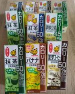 shizuka_0727マルサンアイさんのカロリーオフ豆乳シリーズを試させて頂きました♪抹茶、バナナ、麦芽コーヒー、紅茶、調整豆乳の５種類！カロリー５０%オフとは思えないくらい、いつも飲んで…のInstagram画像