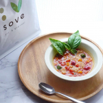 大豆と野菜のシリアル"SOVE シリアル"暑くて食欲が落ちる中で、さっぱりとしてたんぱく質もしっかり取れるようなレシピをおんぶ冷製スープに追いSOVEは美味しい腸活にもなるオススメメニュー♪ガ…のInstagram画像