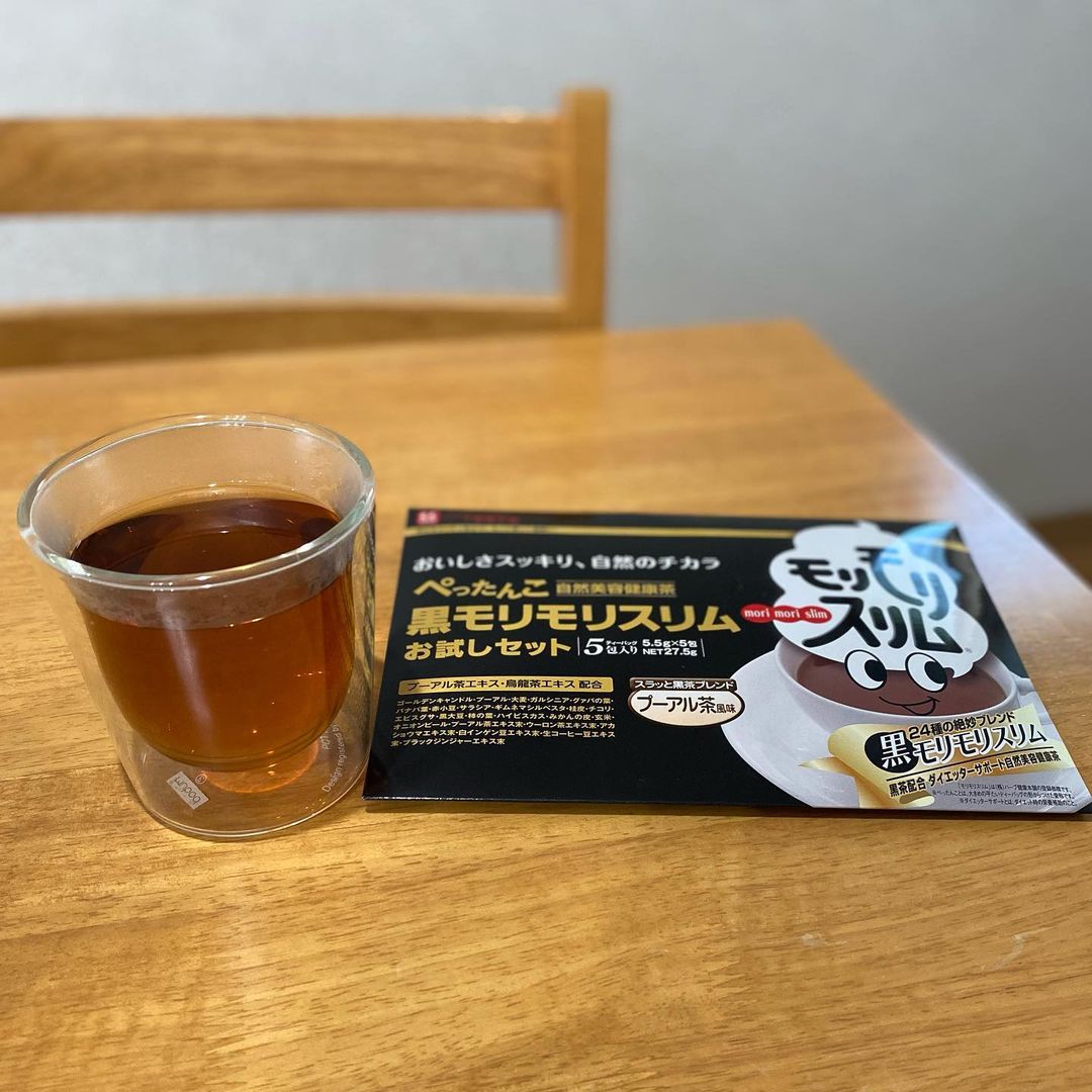 口コミ投稿：aky30ハーブ健康本舗さんの『黒モリモリスリム』プーアル茶味で飲みやすい。翌日スッ…