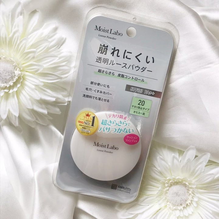 口コミ投稿：汗や皮脂でおでこや鼻周りのテカテカが気になる暑い夏にぴったりのパウダー、明色化…