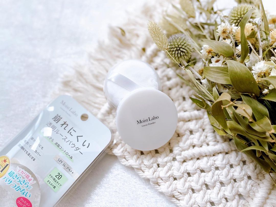 口コミ投稿：..〈 Moist Labo モイストラボ 〉ルースパウダー（テカリ防止タイプ）超崩れにくい✨…