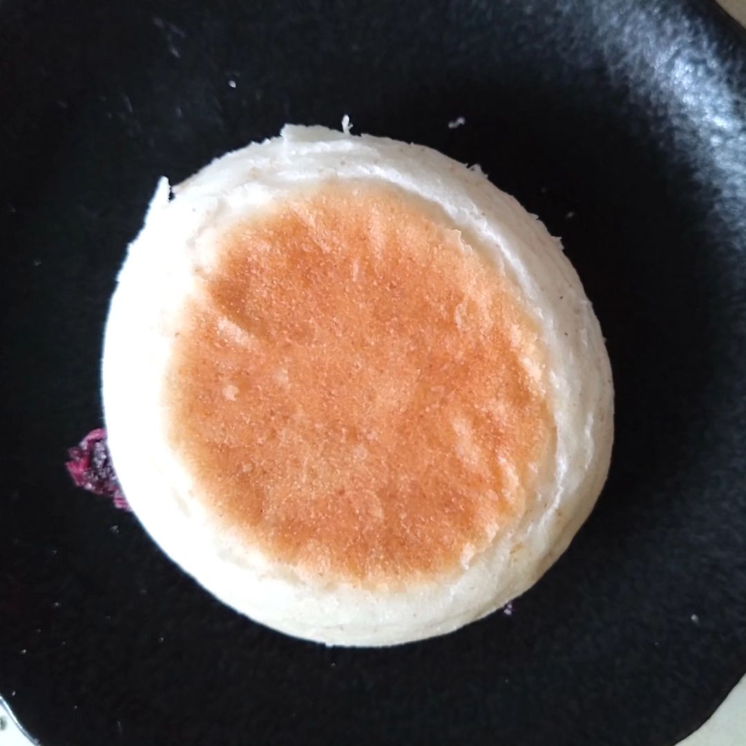 口コミ投稿：Rice flour muffin w/ vinegar marinated red perilla, July 2023Sampled marinated …
