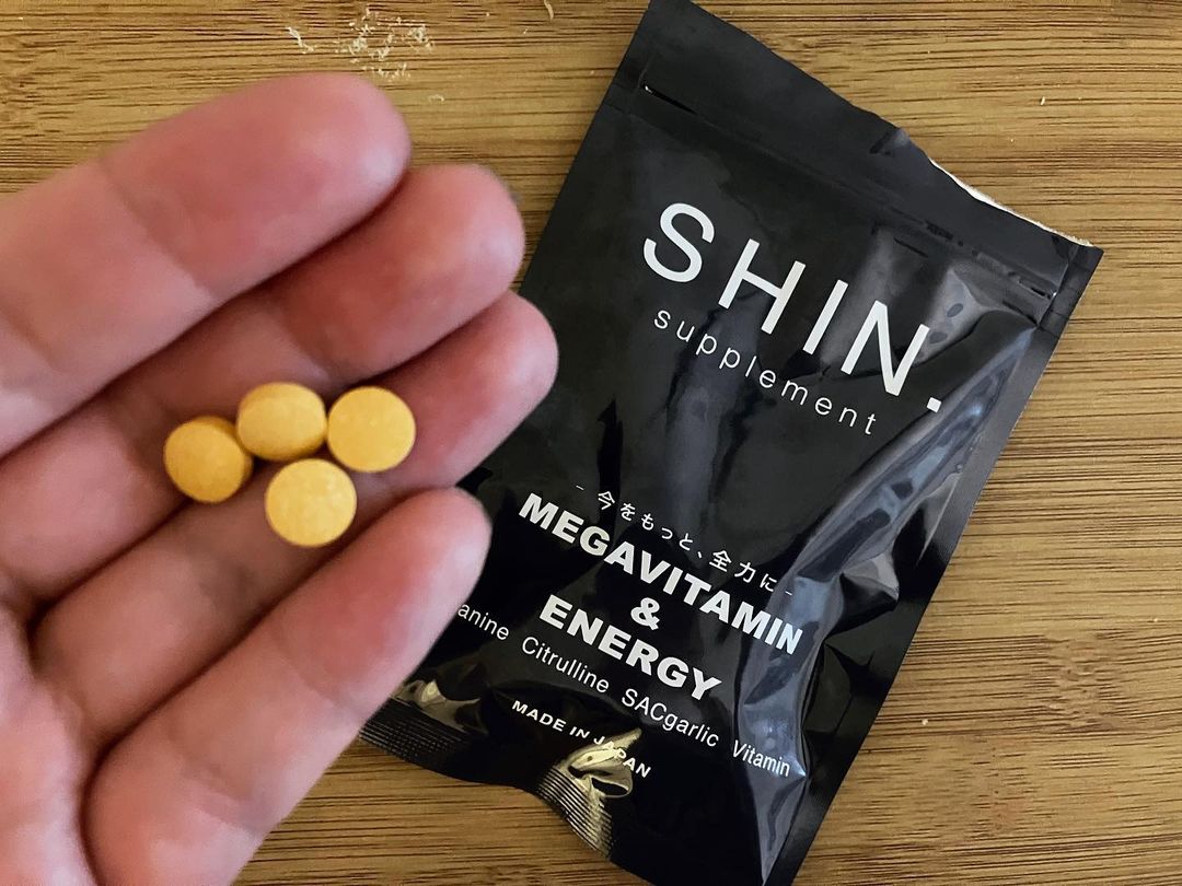 口コミ投稿：男のためのメガサプリ💊SHIN🔥年齢が上がると⤴️体力が下がる⤵️身体のなかで作られるパ…