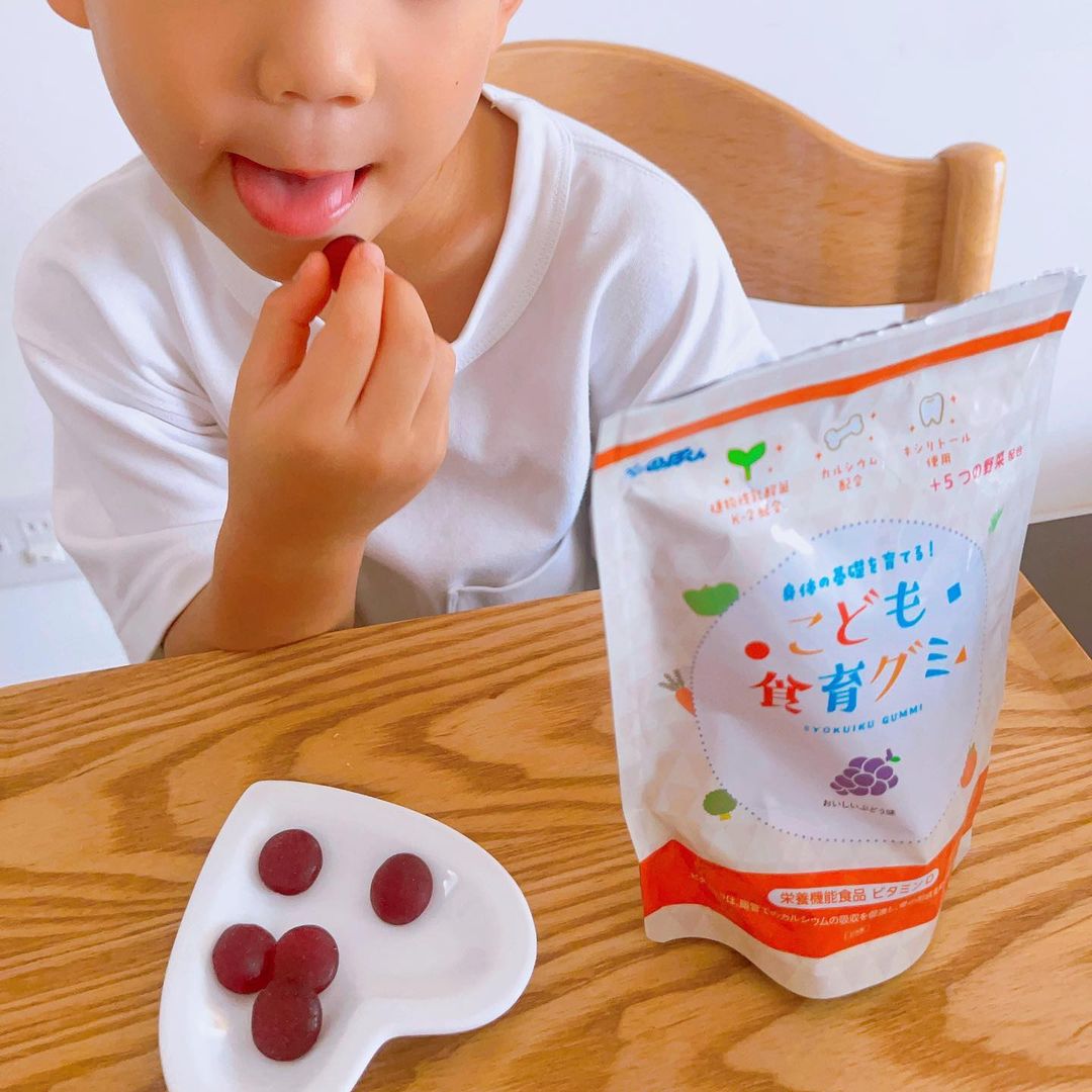 口コミ投稿：🍇こども食育グミ 🍅ぶどう🍇味で美味しい😋と6粒食べても、もっと欲しいと言ってき…