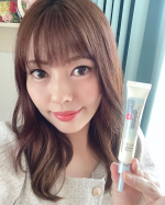 ホワイトラベル　白金のプラセンタもっちり白肌薬用シミトール 20g 使ってみました😊🩷元々小さい頃からそばかすがあり、日焼けもしやすい体質💦アラフォーになりシミが増えて、くすみも気になる。。…のInstagram画像