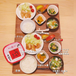 今日の夜ご飯🍽メインは、鶏もも肉の味噌漬け焼き♡♡u0040hoshisan_official さまに頂いた 地元熊本の麦味噌、 #ごていしゅ を使って昨夜から漬け込んだので、とっても美味しかった…のInstagram画像