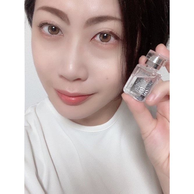 口コミ投稿：ハーバースクワラン美容液で、お肌整う☺️✨純度が高いから、オイルサラサラでベタつか…