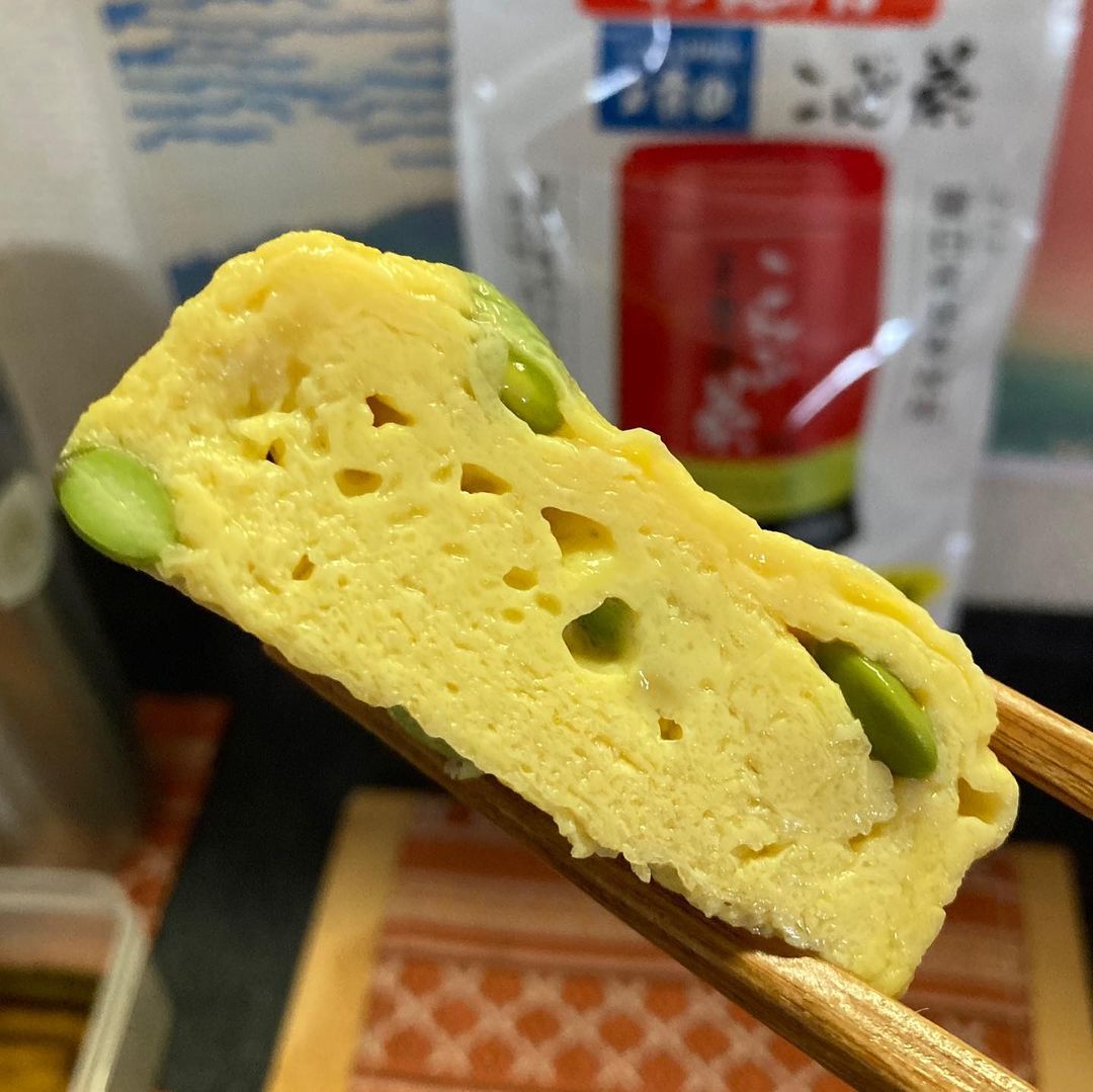 口コミ投稿：20230830  今日の🐣#昼弁玉子焼  は🧽🫛シリーズ2日目　枝豆🫛こんぶ茶焼き🧽大地と海の恵…
