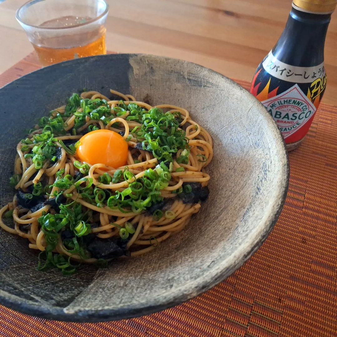 口コミ投稿：.おうちランチ にスパイシーしょうゆに、ごま油と海苔の風味が後をひきます😋卵黄をか…