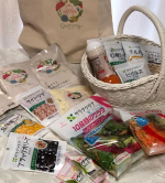 野菜を楽しむキユミーさんからサラダセットが届きました。毎日の食のパートナーとして野菜を楽しむ食卓を応援するQummyキユーミーさん。サラダってなんとなく、いつもの夕食に付け合わせの様に、ワ…のInstagram画像