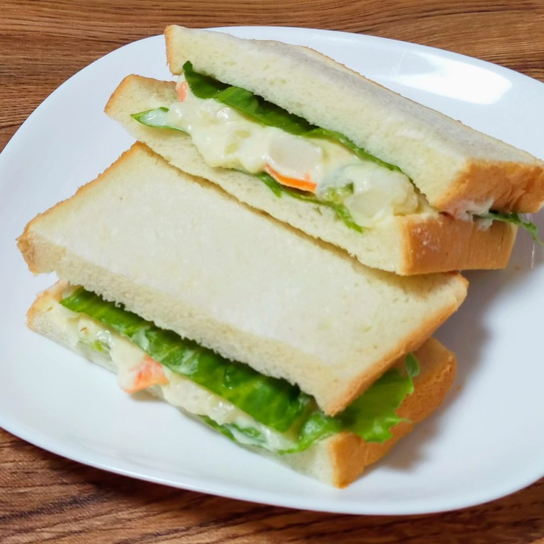 口コミ投稿：数日前の#朝ごはんQummyおためしセットの#ポテトサラダ を使ってサンドイッチ。レタ…