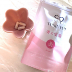 .大人世代になると外見も内面も色々移ろいを感じたりしますよねポジティブに年齢を重ねて行きたいと思った時に偶然出会った〈TUMUYUI 美の宝箱〉シンプルな大人向きのパッケージが好印象で…のInstagram画像