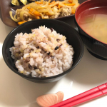 簡単玄米雑穀ごはん🍚ご飯に入れて炊くだけ🙌簡単でとっても美味しく、栄養価もプラスされて嬉しい🙌✨✨✨⁡⁡株式会社玄米酵素　u0040genmaikoso_official  さまの🍽…のInstagram画像