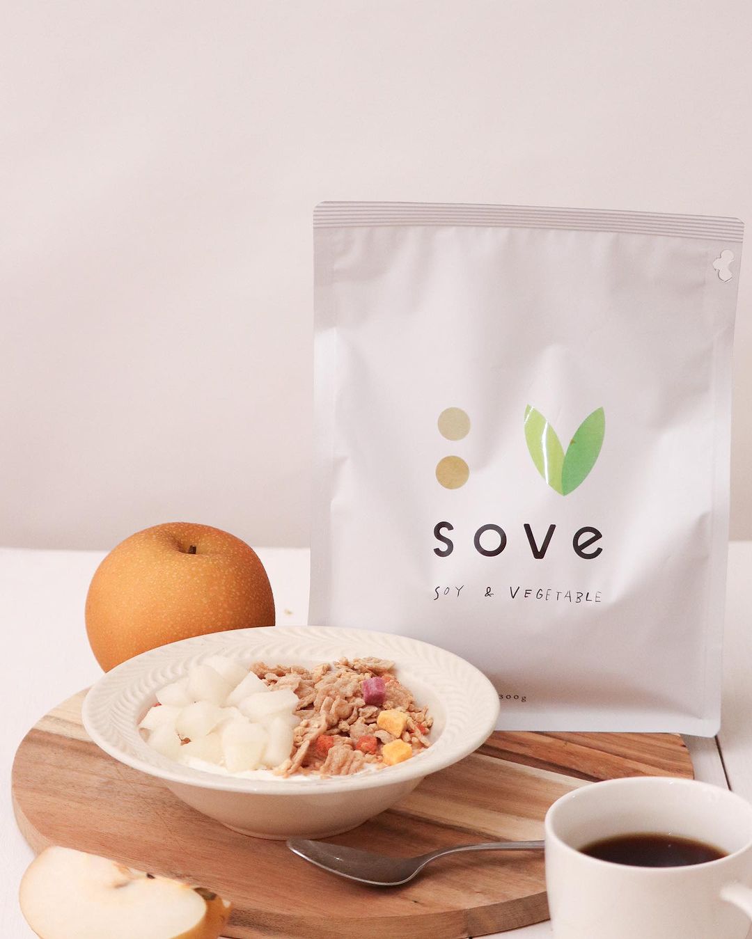 口コミ投稿：SOVEは大豆の風味たっぷりの野菜のシリアル。甘みがついていないのでフルーツ、ドラ…
