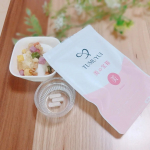 ○「ハリを取り戻すサプリ✨」がコンセプトのTUMUYUI　美の宝箱家族を送り出してちょっと一息のブレイクタイムに毎朝飲んでしばらく経ちますが肌の潤いが感じられてなんとなく肌がふっ…のInstagram画像
