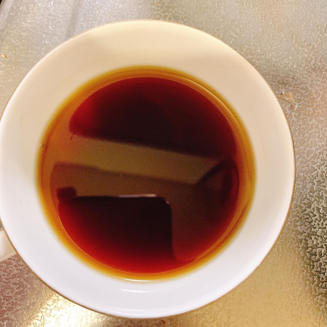 口コミ投稿：rumiri45黒モリモリスリムさっぱりとしたプーアル茶風味の味と香りが特徴です⭐️さっ…