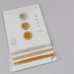 【糸ボタン】いただきました🧵こちらは1本の糸だけで作られたボタン！使用されている糸エコラポスは、回収されたペットボトルを原料とするリサイクルポリエステル繊維で作られた刺繍糸だそうです。色も…のInstagram画像