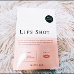 約800本のマイクロニードルが唇に美容成分配合を直接浸透できる商品みたいですぷっくりした唇になるというよりは‥しっとりと滑らかになります。#PR #コスメディ製薬株式会社 #lipsshot…のInstagram画像