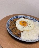 .お家ご飯🏠の投稿✍️クレイジーソルト 113g 😍食品添加物を使わずに結晶状の岩塩と数種類のハーブとスパイスで仕上げたハーブソルトです🌿早速2種類の料理で試して見ました！！⭐️…のInstagram画像