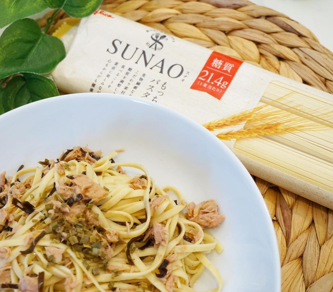 口コミ投稿：.   だーーーいすきなSUNAOシリーズのパスタで作る時短パスタ🍝🩷　❏パスタ1食(1束)❏塩…