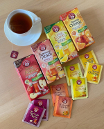 モニプラファンブログさんより「日本緑茶センター」さんのポンパドール　フルーツオブザワールド🍎🍑🍋🍊カフェイン０ハーブティーなんですがとても飲みやすいです！！お子様でも飲めると思いま…のInstagram画像