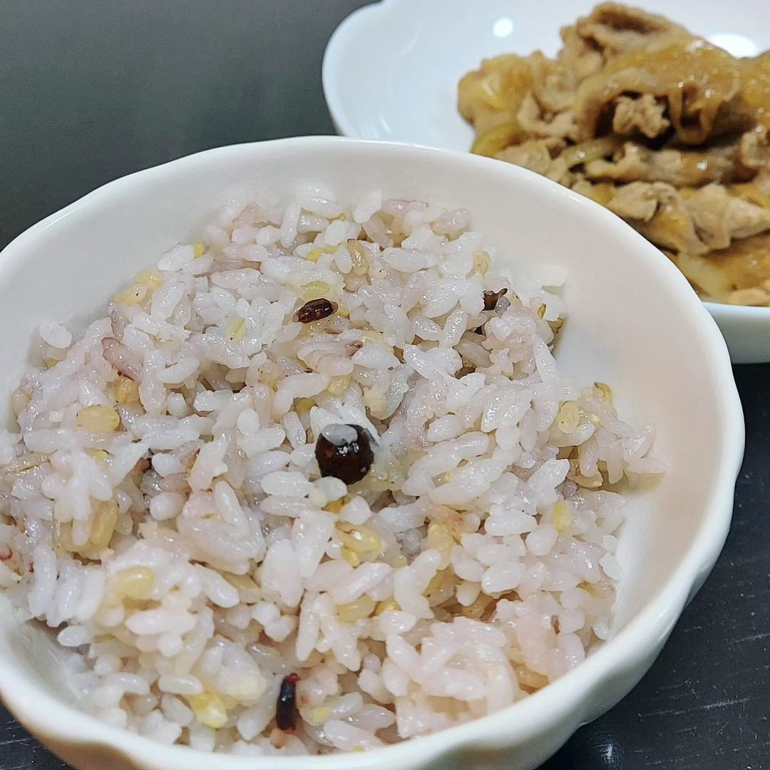 口コミ投稿：玄米酵素さんの北海道玄米雑穀をお試ししてみました。玄米+10種の雑穀が入っていて、…