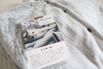 ついに雪が積もった札幌☃️❄️・・・お部屋も寒くなってきたけど…u0040nissen_interior さまの、とってもふわふわの『着る毛布』をお試しさせてもらいました✨✨その名も『猫フ…のInstagram画像