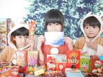 🎁 PR u0040glico_direct クリスマスボックスご提供いただきました♡　　子どもたちとお菓子パーティー🥳グリコのクリスマスボックスを開封しました🙌　　中には20品のお菓…のInstagram画像