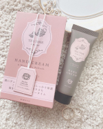 𓐐𓐐𓐐⁡🌿BIBIDAY・TEA TIME　 ハンドクリーム　アールグレイの香り🌿⁡パッケージがかわいくてギフトにもピッタリなサイズのハンドクリーム🎁30gだから持ち歩きにも便利だよね。…のInstagram画像