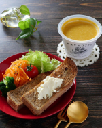PR野菜をMOTTO冬季限定バターナッツかぼちゃスープをお試しさせていただきました。長野産のバターナッツかぼちゃなど100u0025国産野菜が使われています。カロリー控えめなのに腹持ちがいいの…のInstagram画像