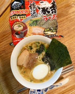 ..お水がいらない 横浜家系ラーメン🍜u0040kinrei_fan .先日のおうちランチで夫に作ってもらいました👨‍💼なんとこちら、スープ、麺、具が一つになっているので、お鍋に入れ…のInstagram画像