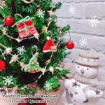 モニターさせて頂いた株式会社KAWAGUCHIさんのポケットサイズのミニ織り機「ポケおり」でクリスマスのオーナメント作ってみました♪今回、クリスマスにぴったりなレッドとグリーンの遊び糸をセット…のInstagram画像
